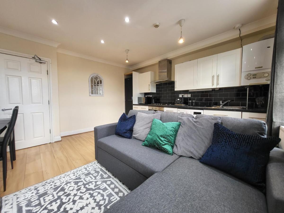 Tooting Bec Central Apartment By London Tube מראה חיצוני תמונה